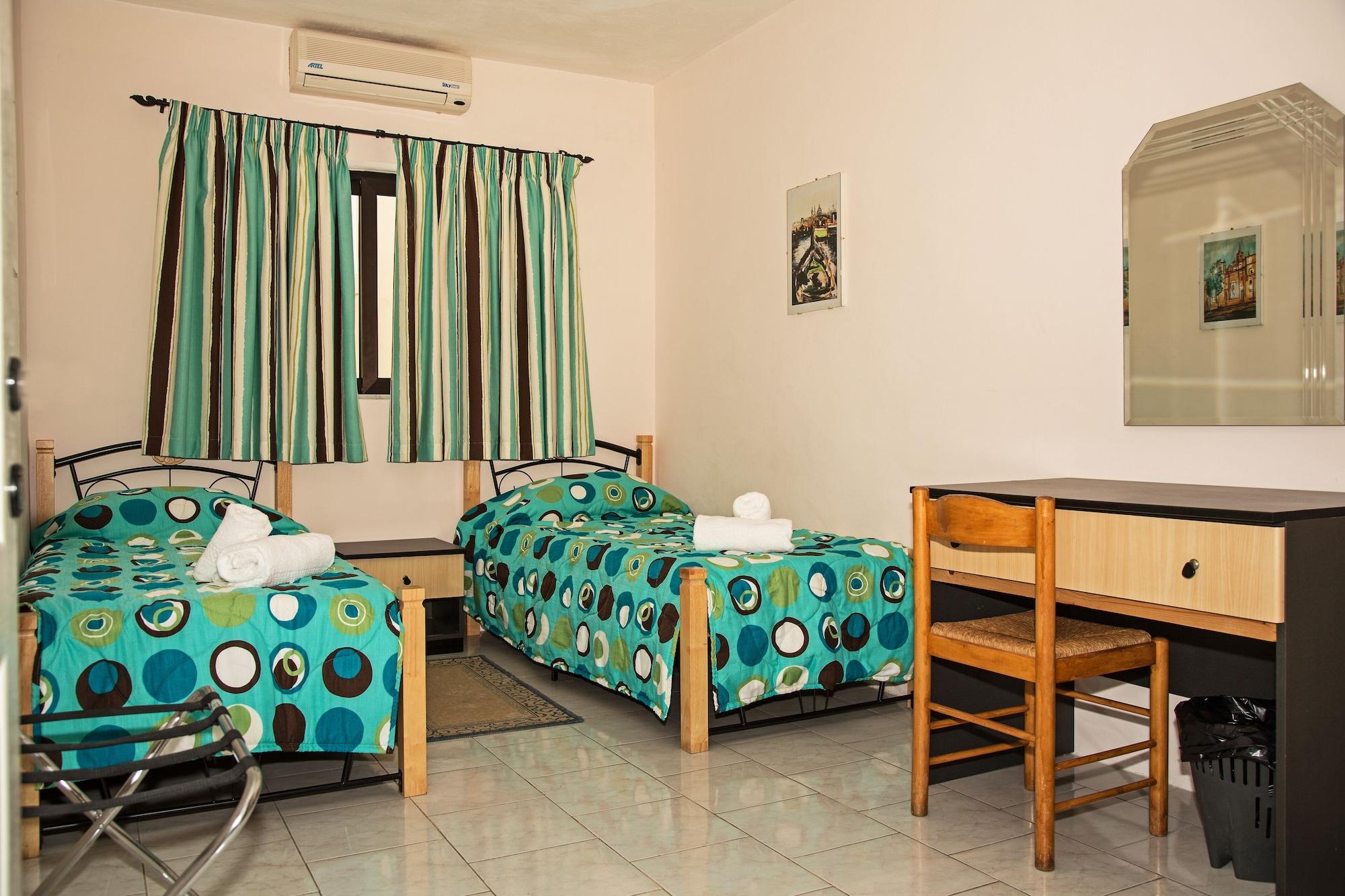 White Dolphin Complex Aparthotel Qawra Bagian luar foto