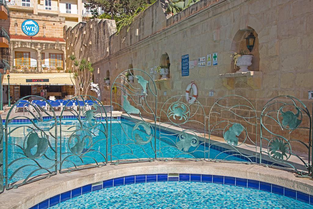 White Dolphin Complex Aparthotel Qawra Bagian luar foto