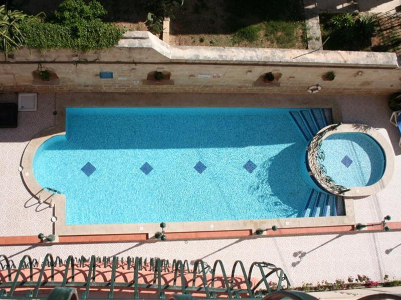 White Dolphin Complex Aparthotel Qawra Bagian luar foto