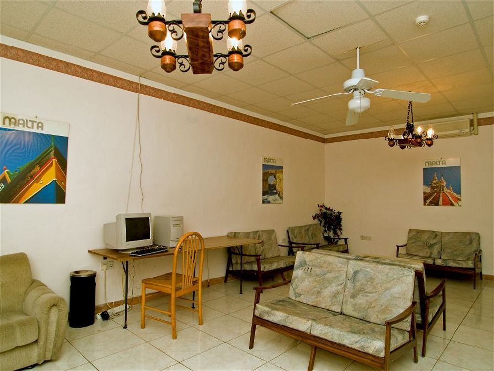 White Dolphin Complex Aparthotel Qawra Bagian luar foto